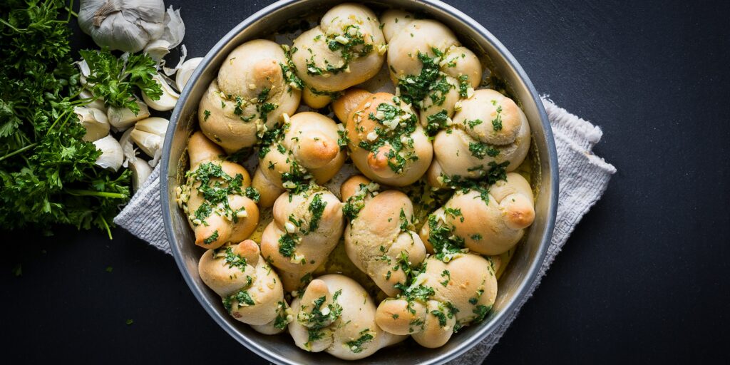 Garlic Knots | Wholesale Baked Goods | Kara Foodservice